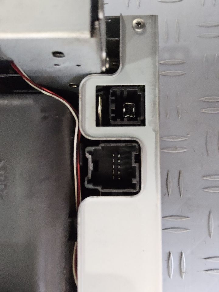 2020-2024 TRAVERSE 8" Dash Mounted Display Screen Driver Information