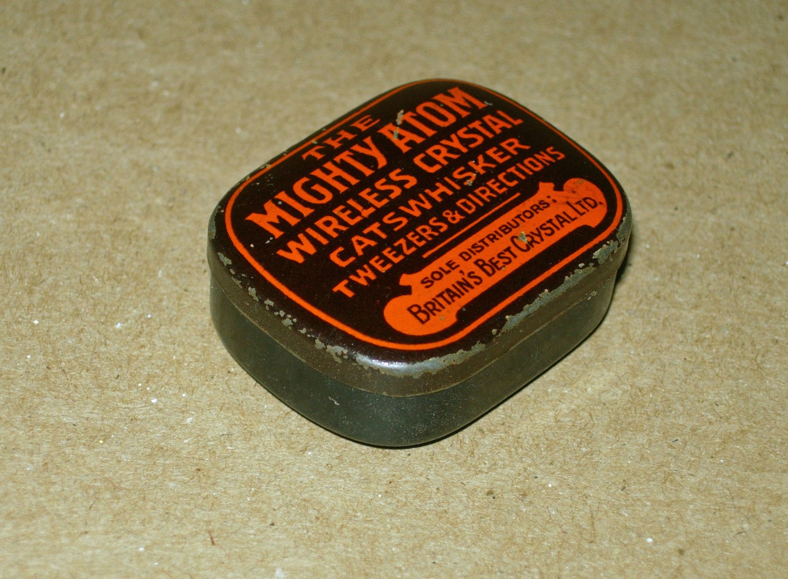 "MIGHTY ATOM" RADIO CRYSTAL WITH TIN, CATS WHISKER, TWEEZERS & INSTRUCTIONS (UK)