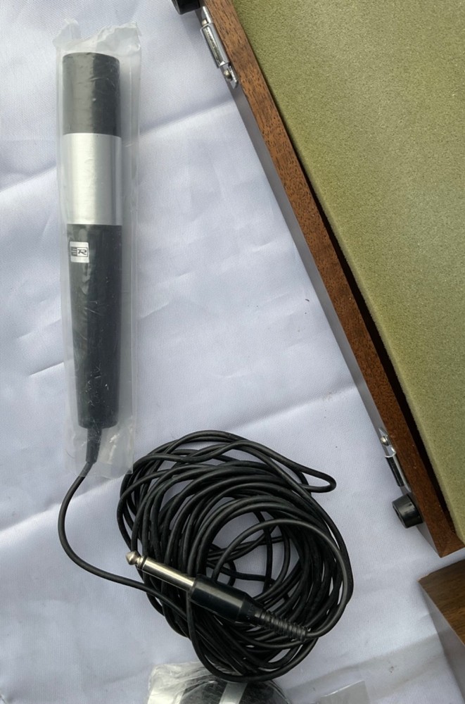 NOS Vintage REALISTIC PRO - 200 MICROPHONE SYSTEM FULLY TESTED