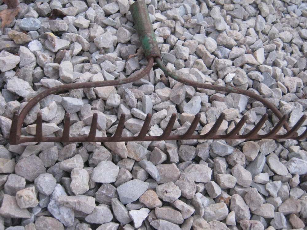 Rake Head Only no handle Rusty Original Vintage Primitive great decor