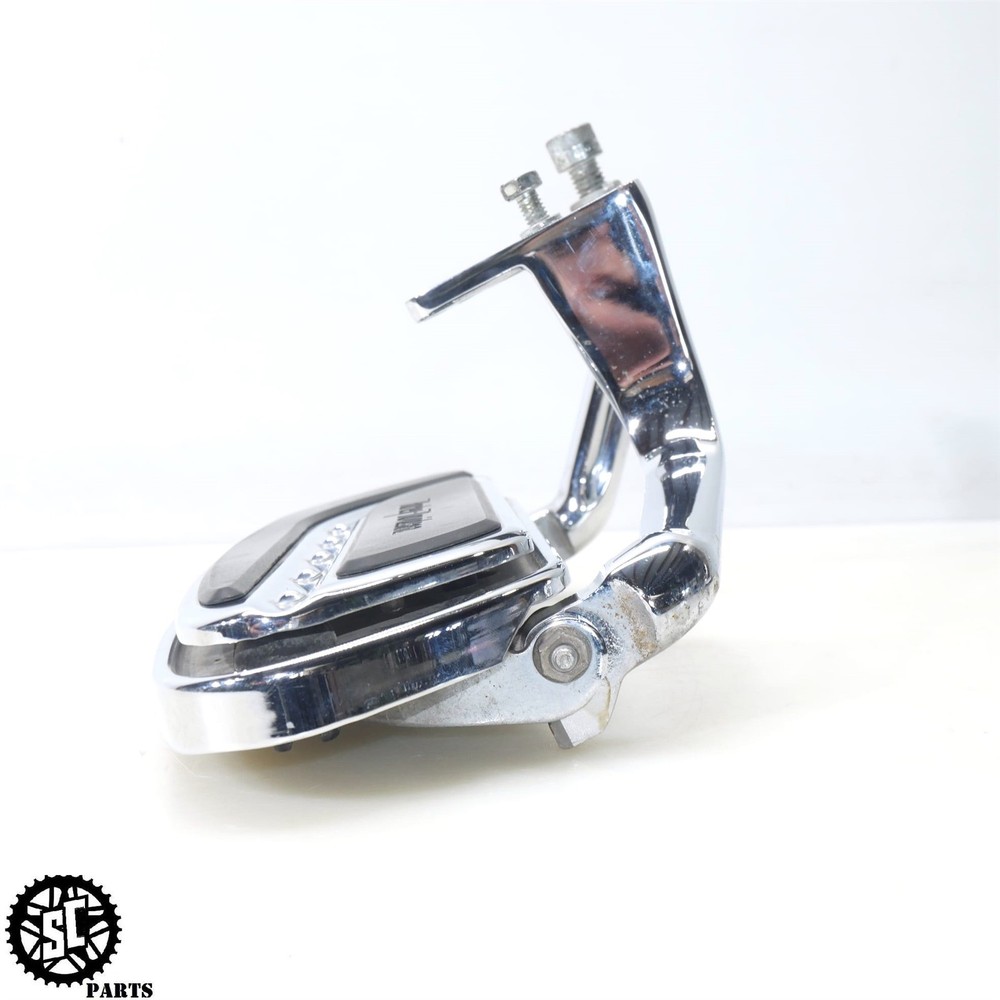 2007 HARLEY ELECTRA GLIDE CVO CHROME FLOOR BOARD BRACKET LEFT RIGHT IRONSIDE