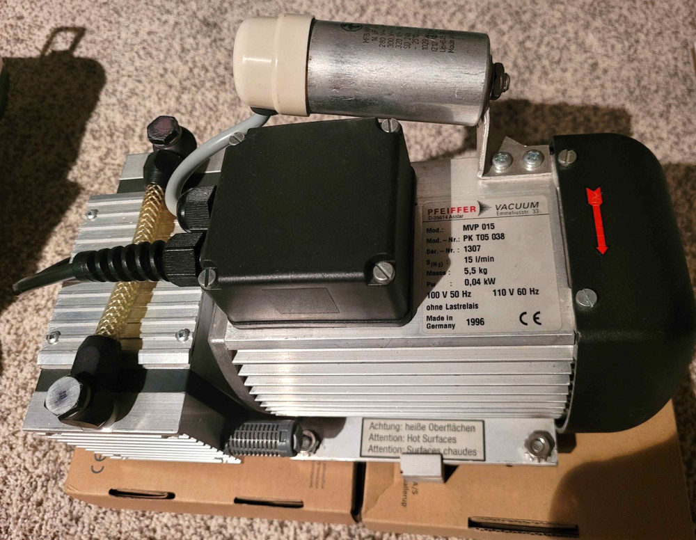 Pfeiffer MVP 015 Vacuum Pump