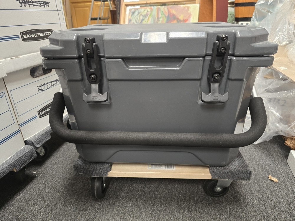 Basecamp 20 HARD COOLER BEAR RESISTENT Super Clean