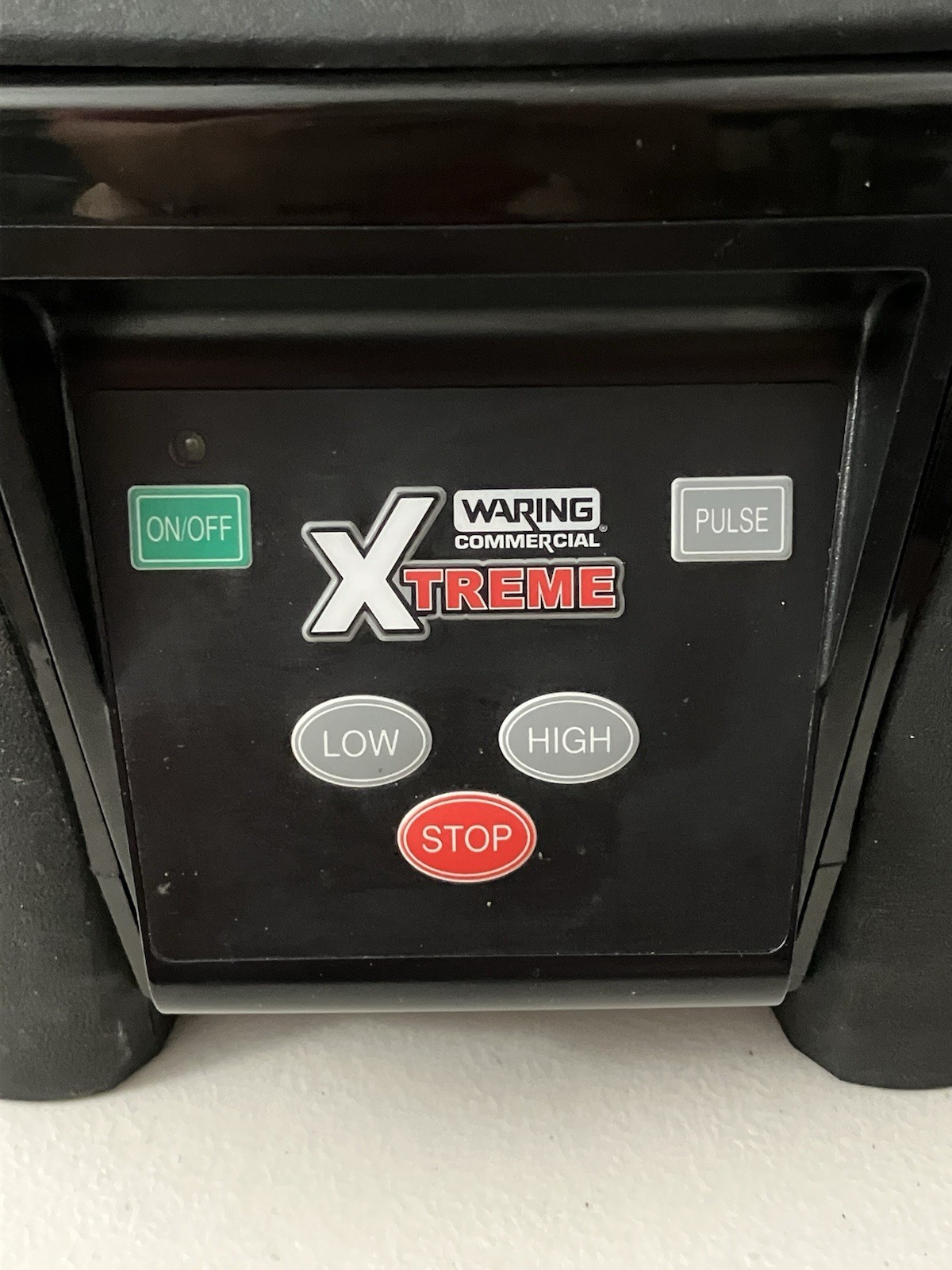 Waring MX1050XTX Xtreme High-Power Blender with 64 Oz Lightly Used