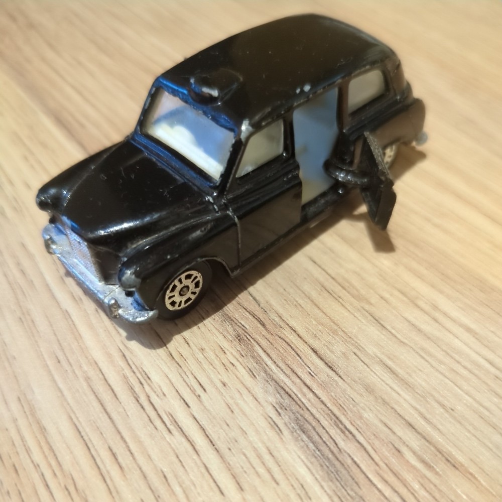 Corgi London Taxi