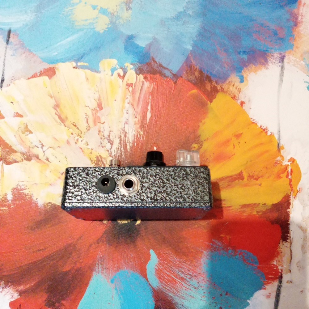 Dazatronyx Tsuchi Fuzz V2 Germanium Transistors.