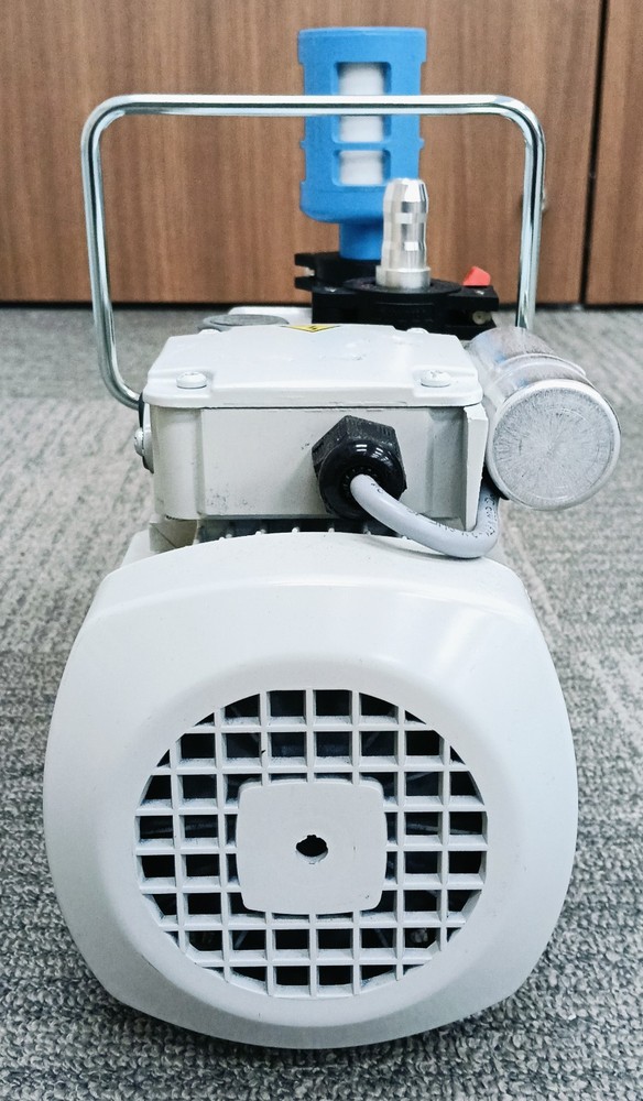 Edwards E2M0.7 Rotary Vane Pump