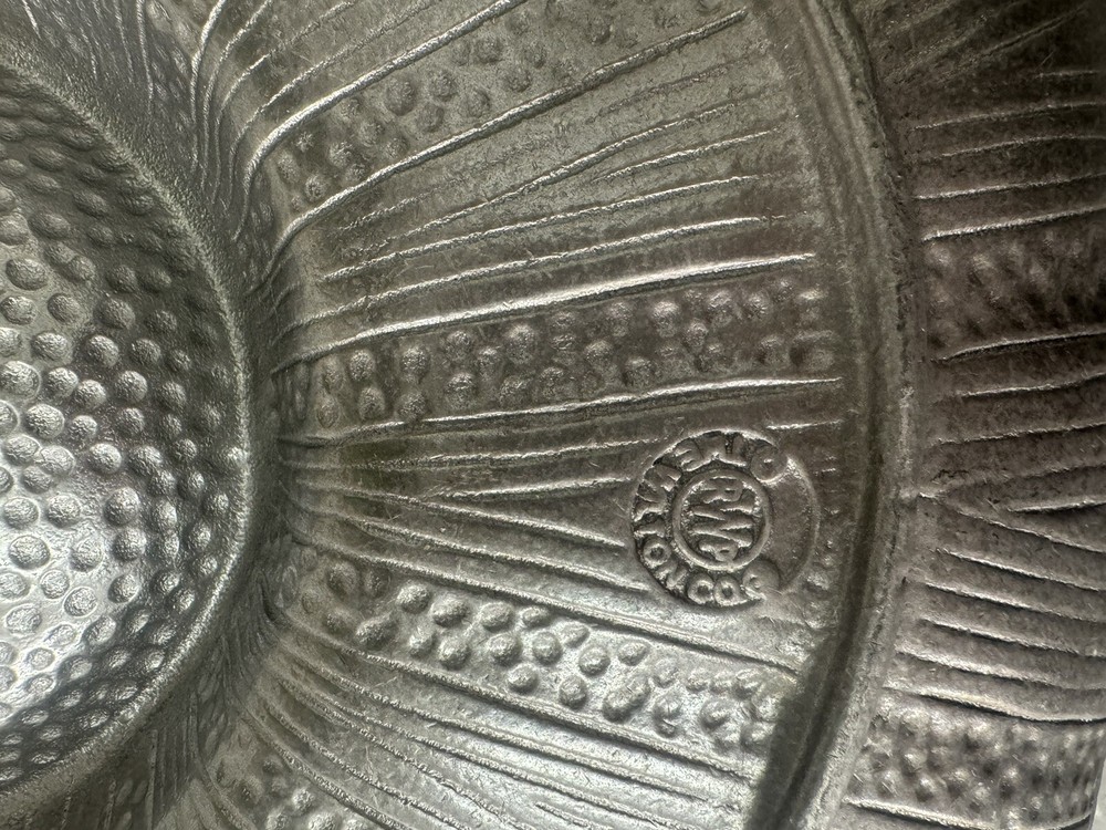 Pewter CLAMSHELL PLATTER / SERVING DISH / TRAY - The Wilton Co.