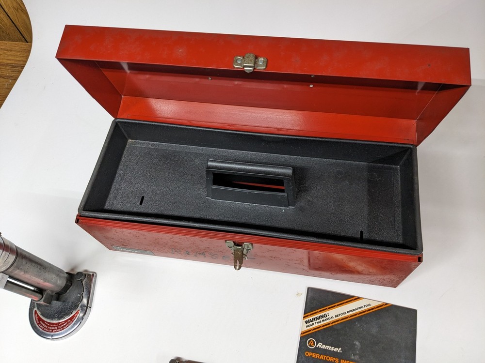 RAMSET 122-MD Fastening TOOL SET w/Metal Case & Accessories