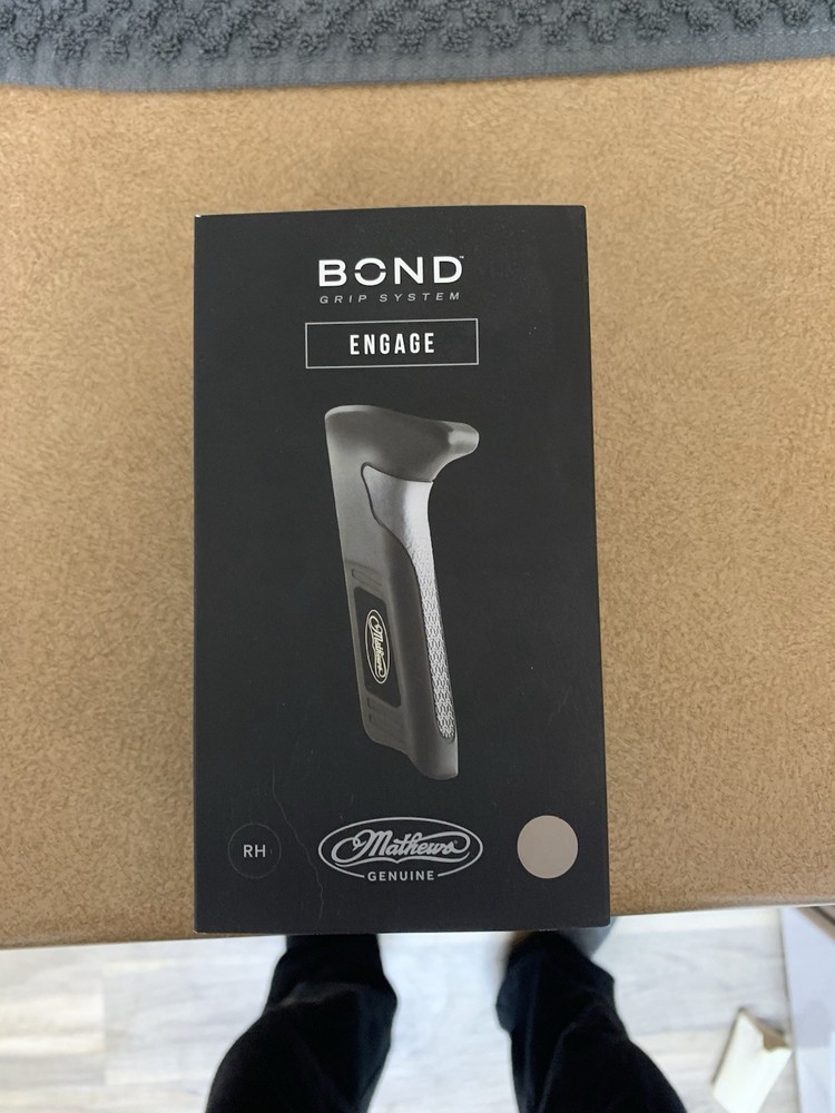 Mathews Bond Grip System Engage (Earth/Tan)