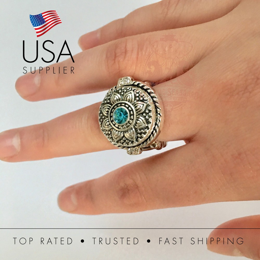 Snap Button Adjustable Stretchy Ring w/Rope Border and Rhinestones inset