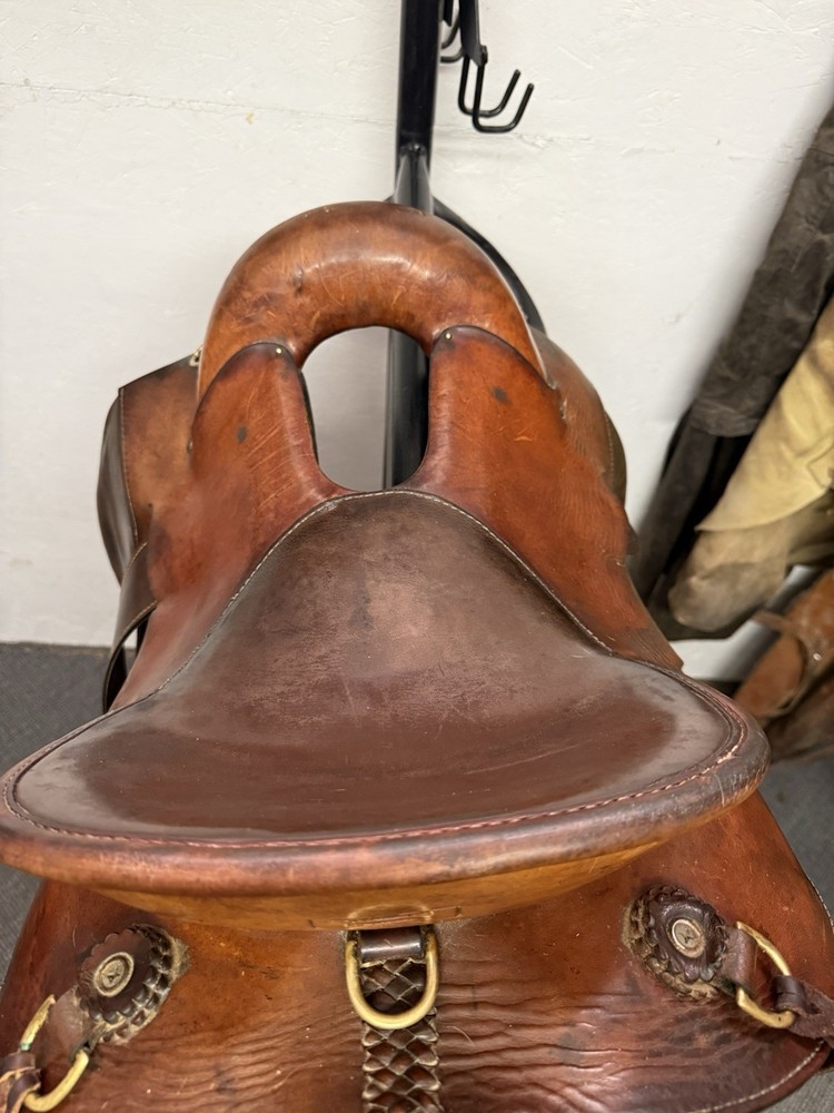 Specialized Saddles 15”.