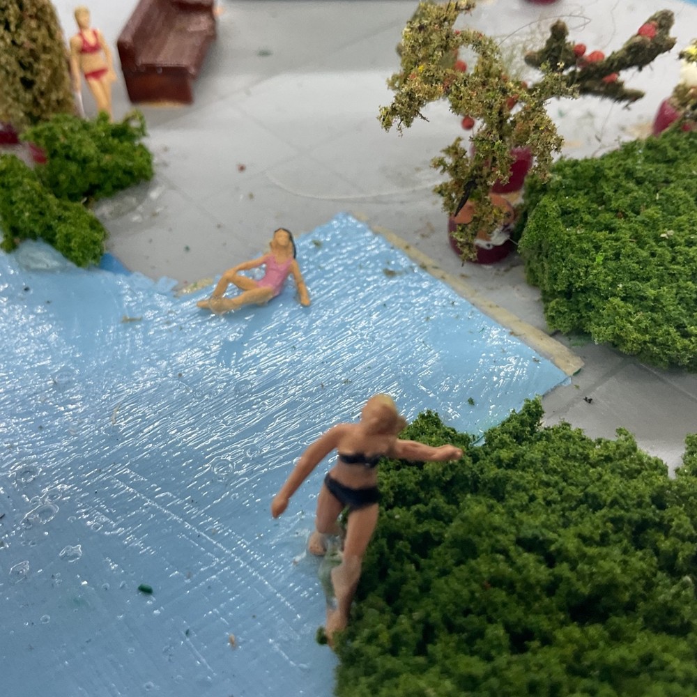 POOL PARTY, PEOPLE , EXTRAS