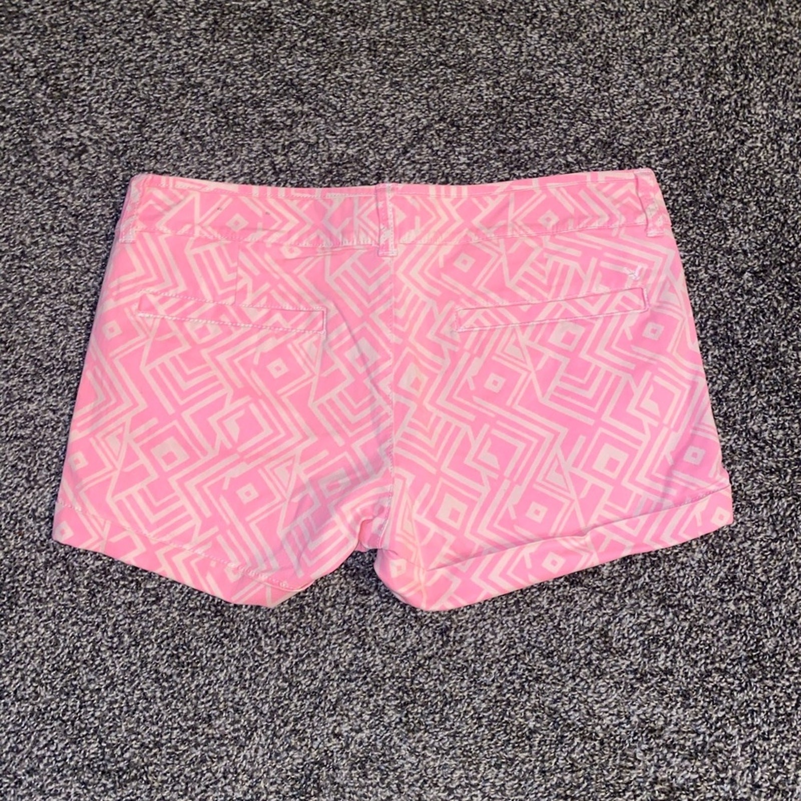 ⭐️ American Eagle women’s midi shorts size 4