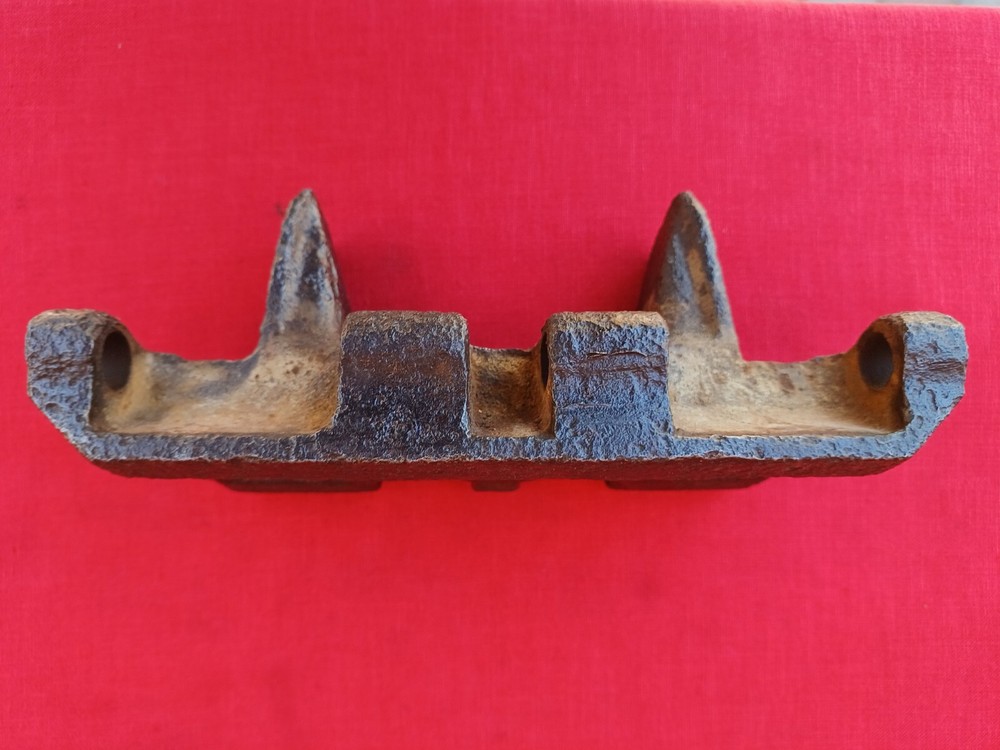 WW2 German - Czech Panzer tank LT 35 - LT vz.38 track link