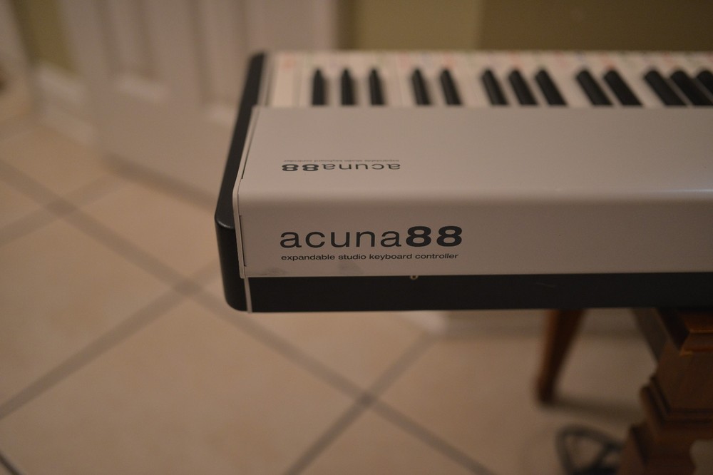 Studiologic Acuna 88 – 88-Key Hammer Action Controller Weighted Keys Piano