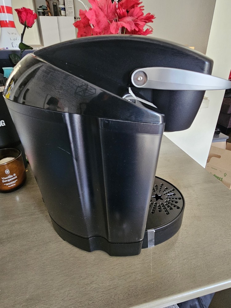 Keurig Single Cup Brewing System Coffee Maker Model B40 NOB
