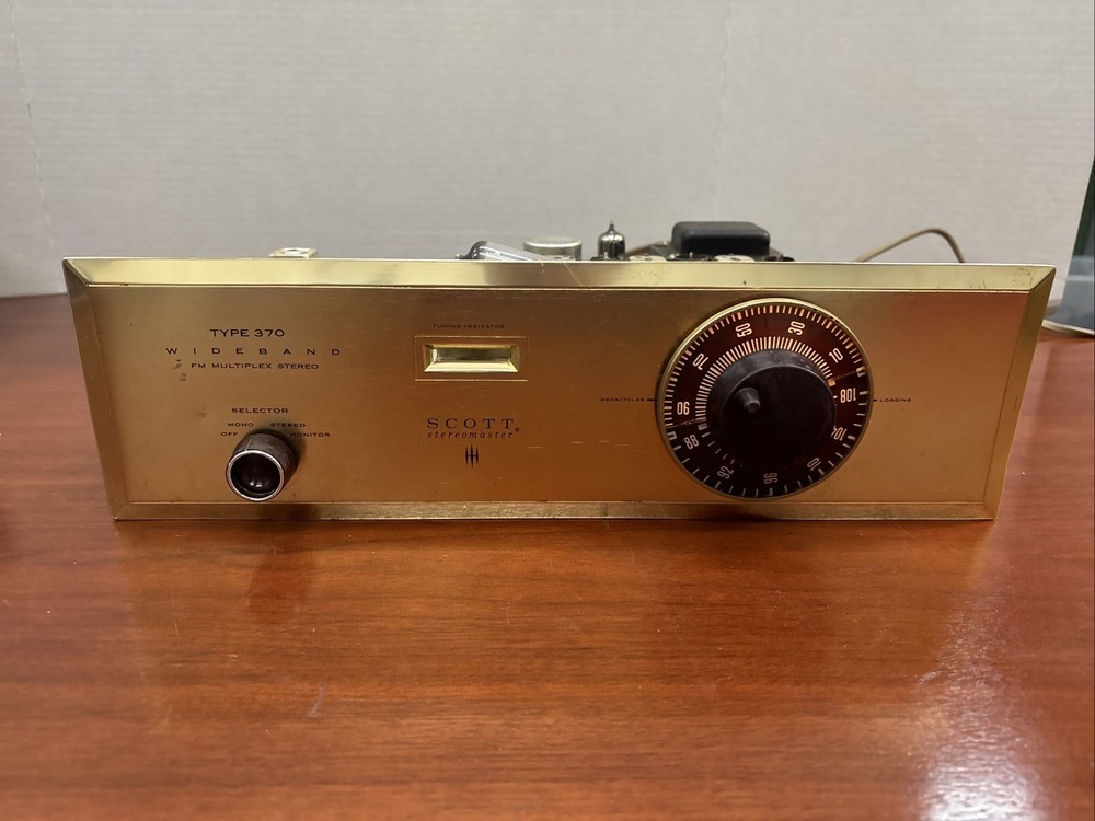 Scott Type 370 Wideband FM Multiplex Stereo Tuner ***Turns On