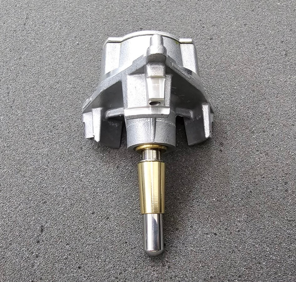 Technics sl1200, sl1210 Spindle in Excellent condition