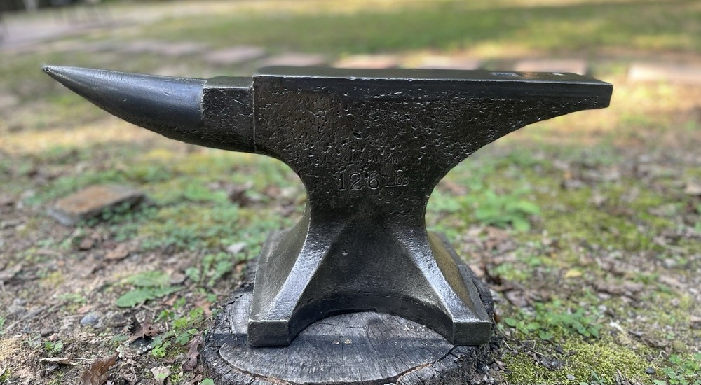 SODERFORS PARAGON SWEDEN  126 Lb. Anvil- Excellent Condition!