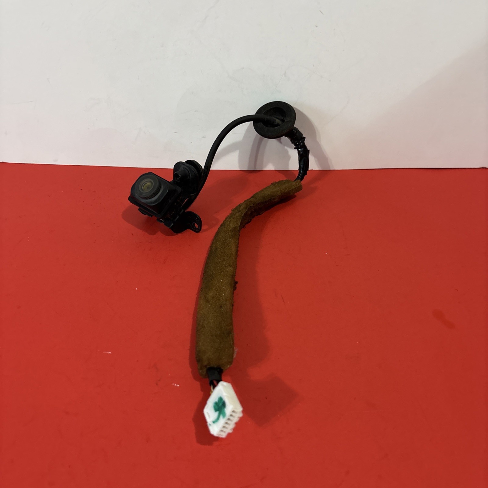 2006-2008 Honda Pilot Camera/Projector Rear View Camera Gate OEM