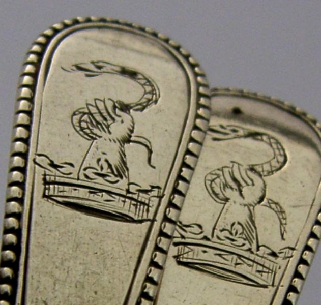 LECHE FAMILY CRESTED STERLING SILVER SALT SPOONS ANTIQUE 1828 GEORGIAN