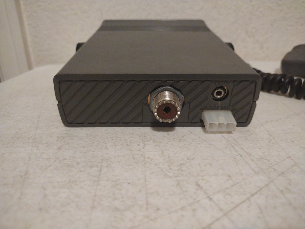 General Electric GE Compact Mobile CB Transceiver 3-5809B 40 Channels Untested A