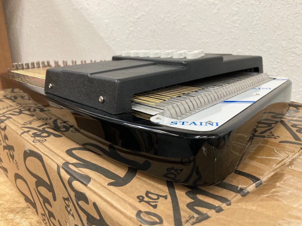 Oscar Schmidt OS21CE 21 Chord Autoharp(dent & broken string) Missing power cord