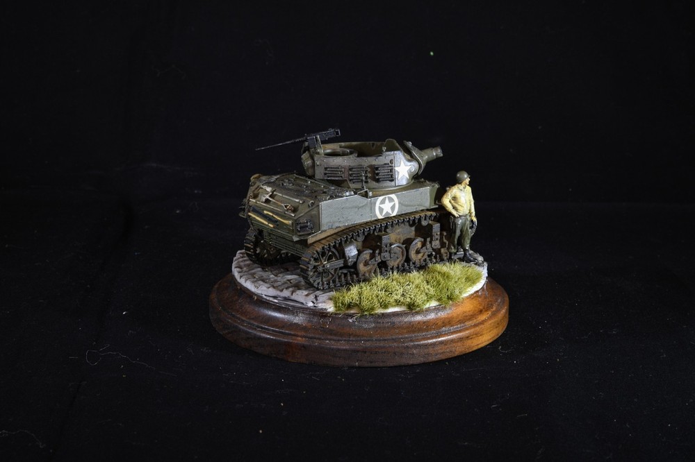 1/48 Scale M8 Scott w/Display Base