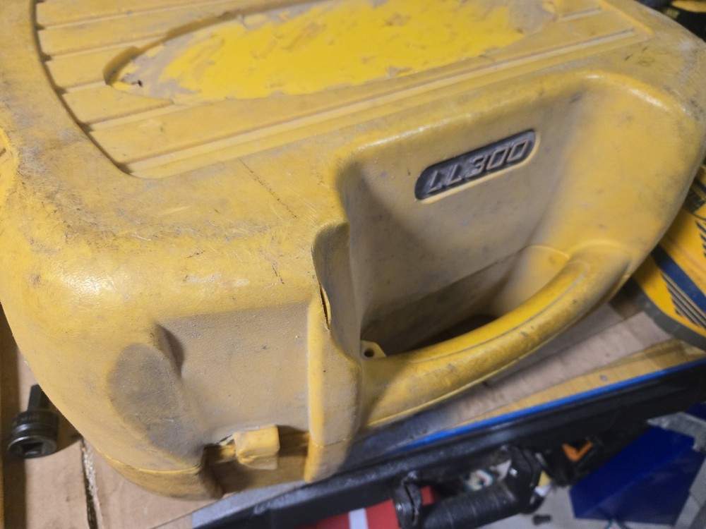 Spectra Precision LL300N Self-Leveling Laser with damage