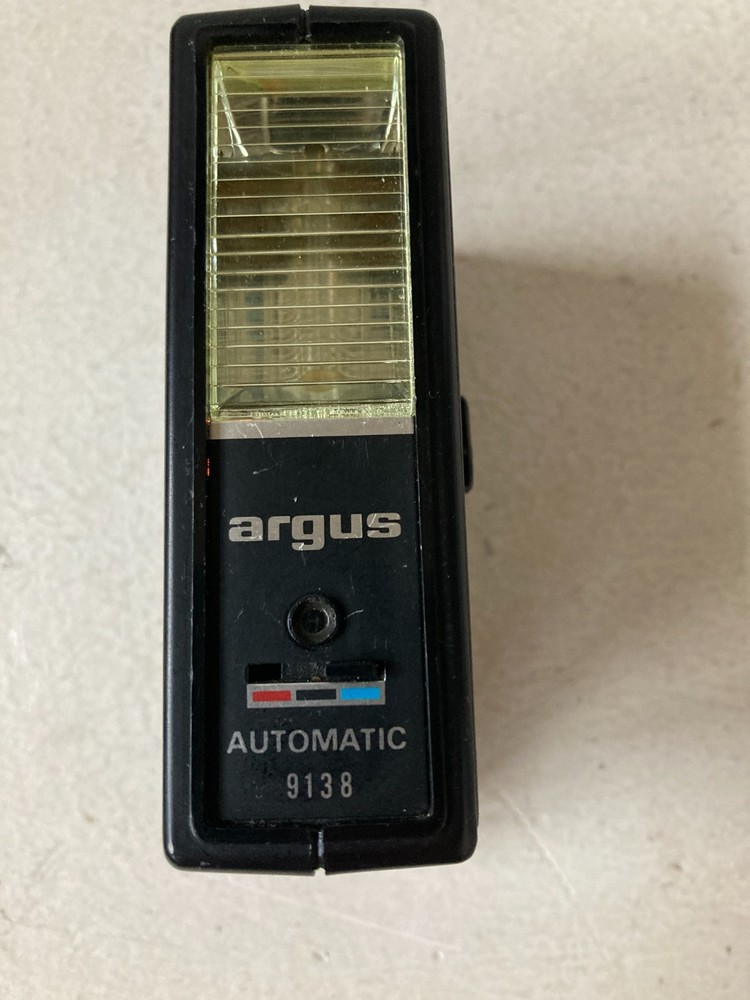 Argus 9138 Automatic Electronic Flash Unit Battery Operated Works vintage