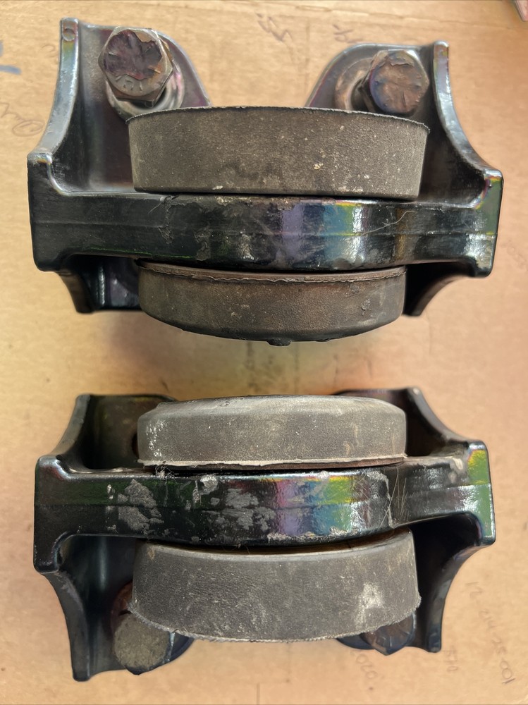 Engine Support Bracket FOR Freightliner 01-26490-000 -2pack