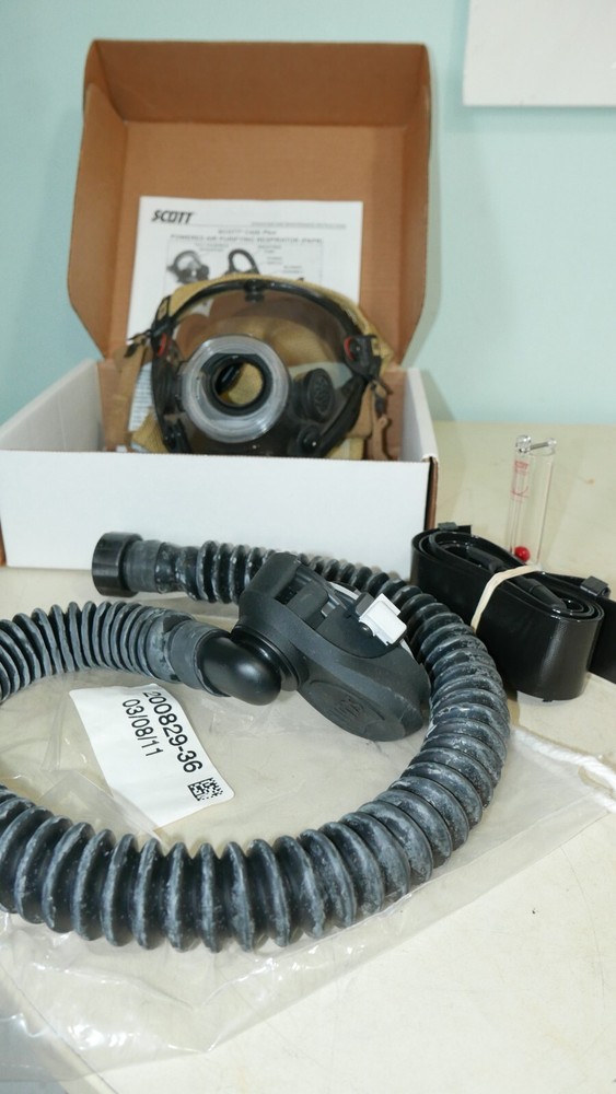 Scott  AV-2000 Mask , Hose , Flow Meter ,Belt
