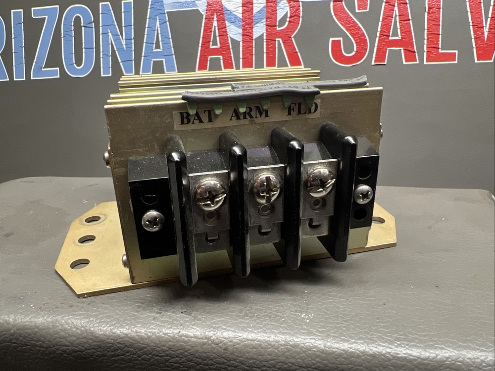 Zeftronics Cessna 310F Generator Voltage Controller P/N: G250KN 28VDC