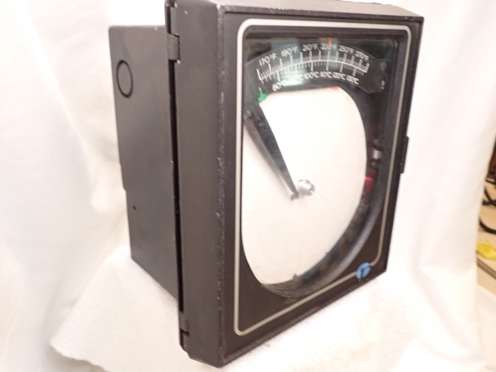 United Electric Type 652 Temperature Recorder/Controller Model 13138