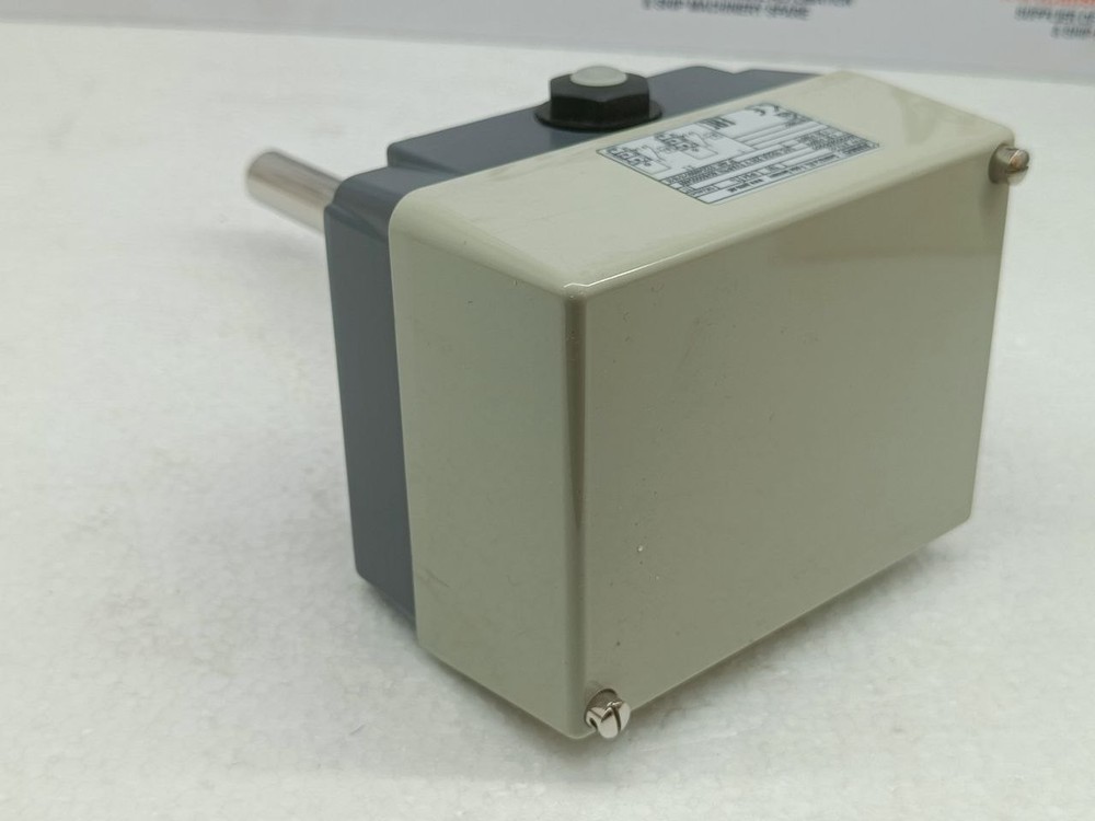 JUMO ATH-22 603026/0202 temperature switch