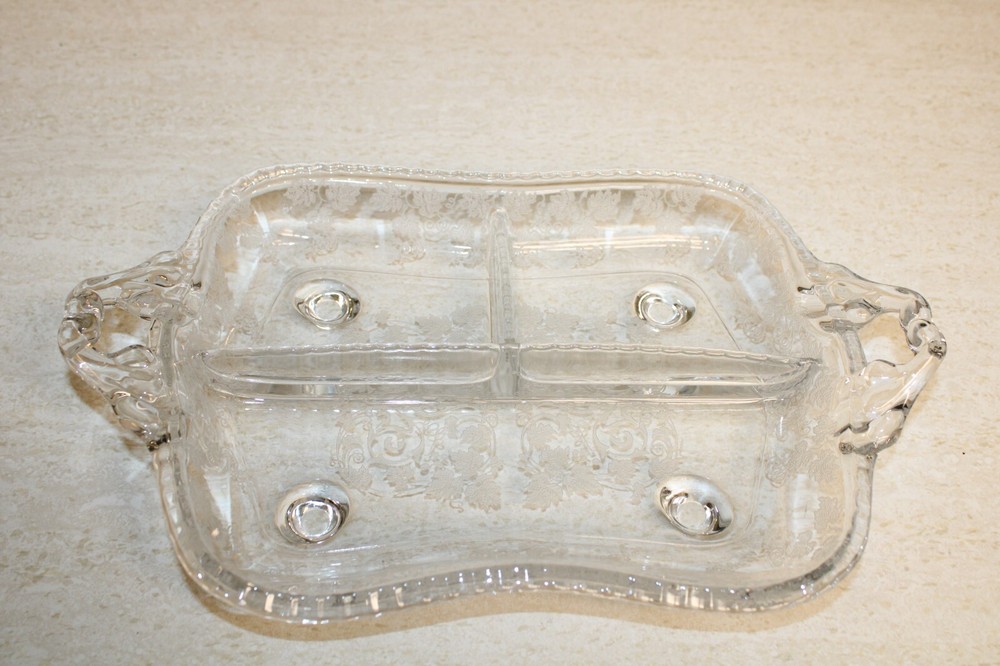 (JP2)Vintage Rectangular Etched Grape Leaves Crystal Divided Footed Relish Tray