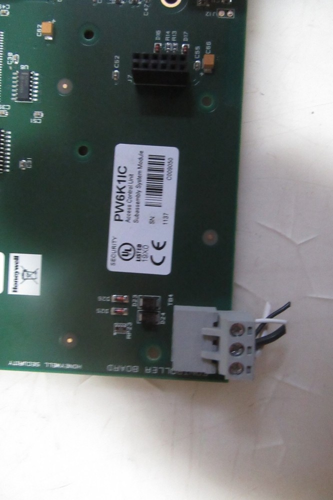 O135 HONEYWELL PW6K1IC ACCESS CONTROL UNIT SUBASSEMBLY SYSTEM MODUL