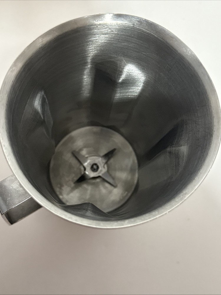 Waring 64 Oz Stainless Steel Container Assembly/Read