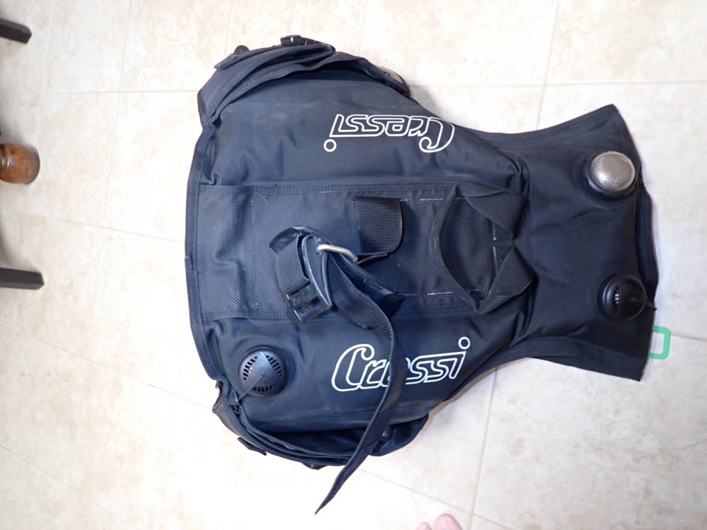 Cressi Flight Control System Scuba Dive BCD Men's Medium w/ Squeeze Knife Used