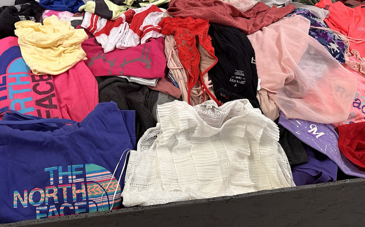 Huge Mixed Lot Brand Name Used Womens Clothes 100 PC Bulk Resale WHOLESALE EUC