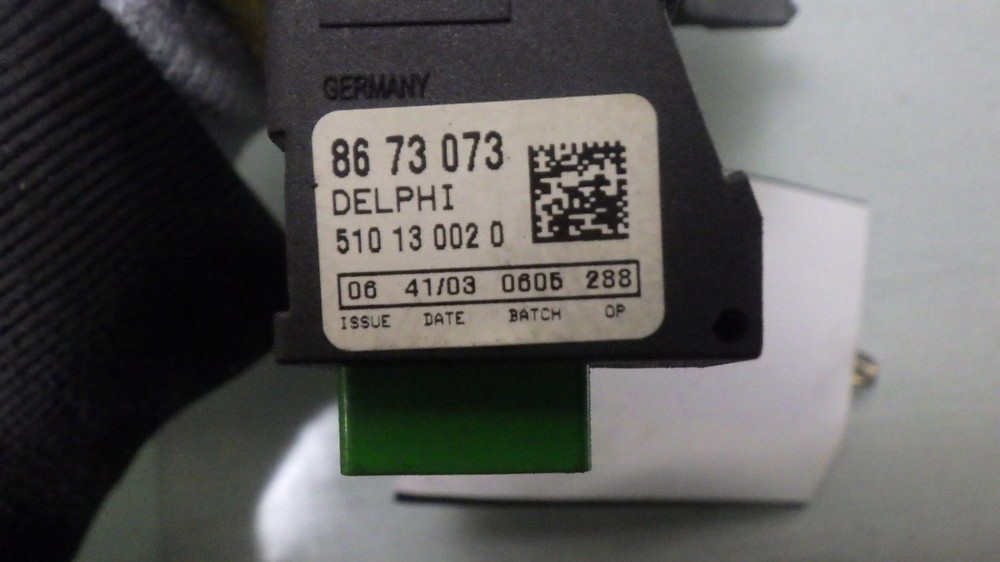 04 VOLVO XC90 Ignition W/Key