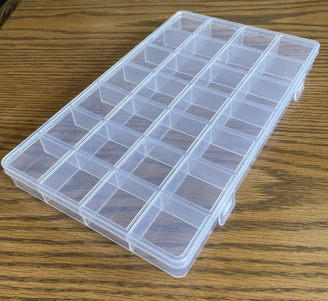 Plastic Storage Box 28 Compartment Clear Great for Bulk Flies, Beads, Hooks 1911