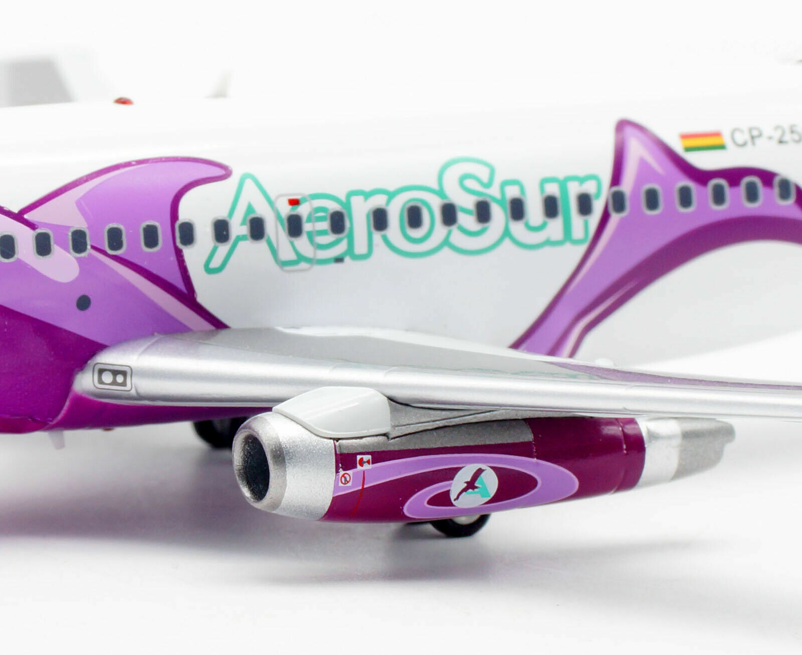 1:200 IF200 Aerosur B737-200 CP-2561 (BUFEO) with stand