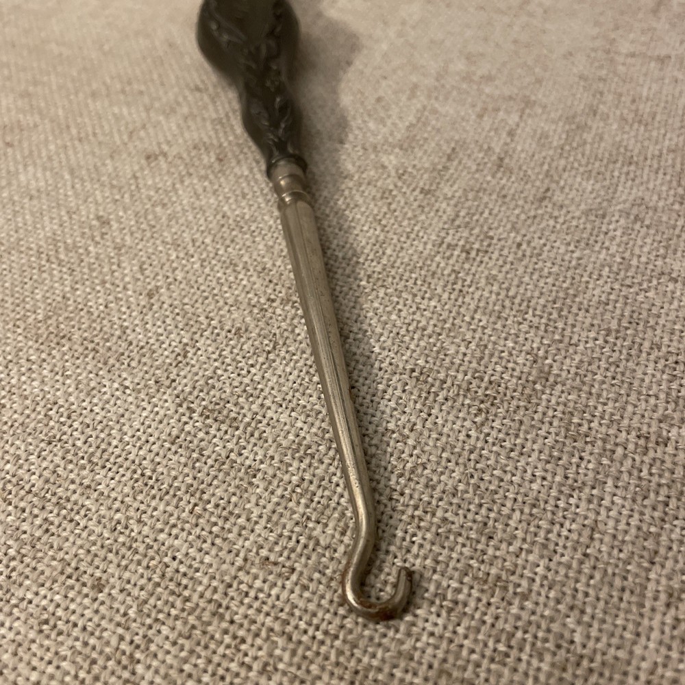 Antique Sterling Silver Button Hook Blackington Monogrammed Ruby 7.75”