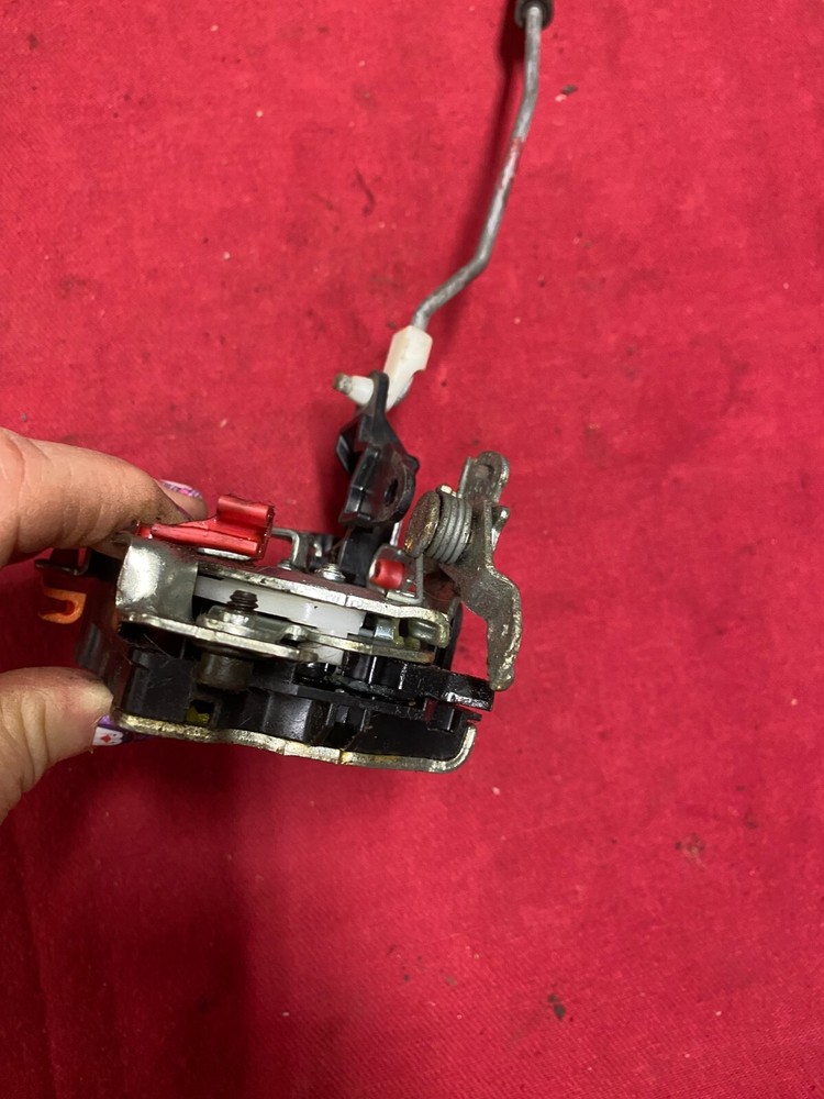 2012 FREIGHTLINER passenger Side Door Latch GECOM right