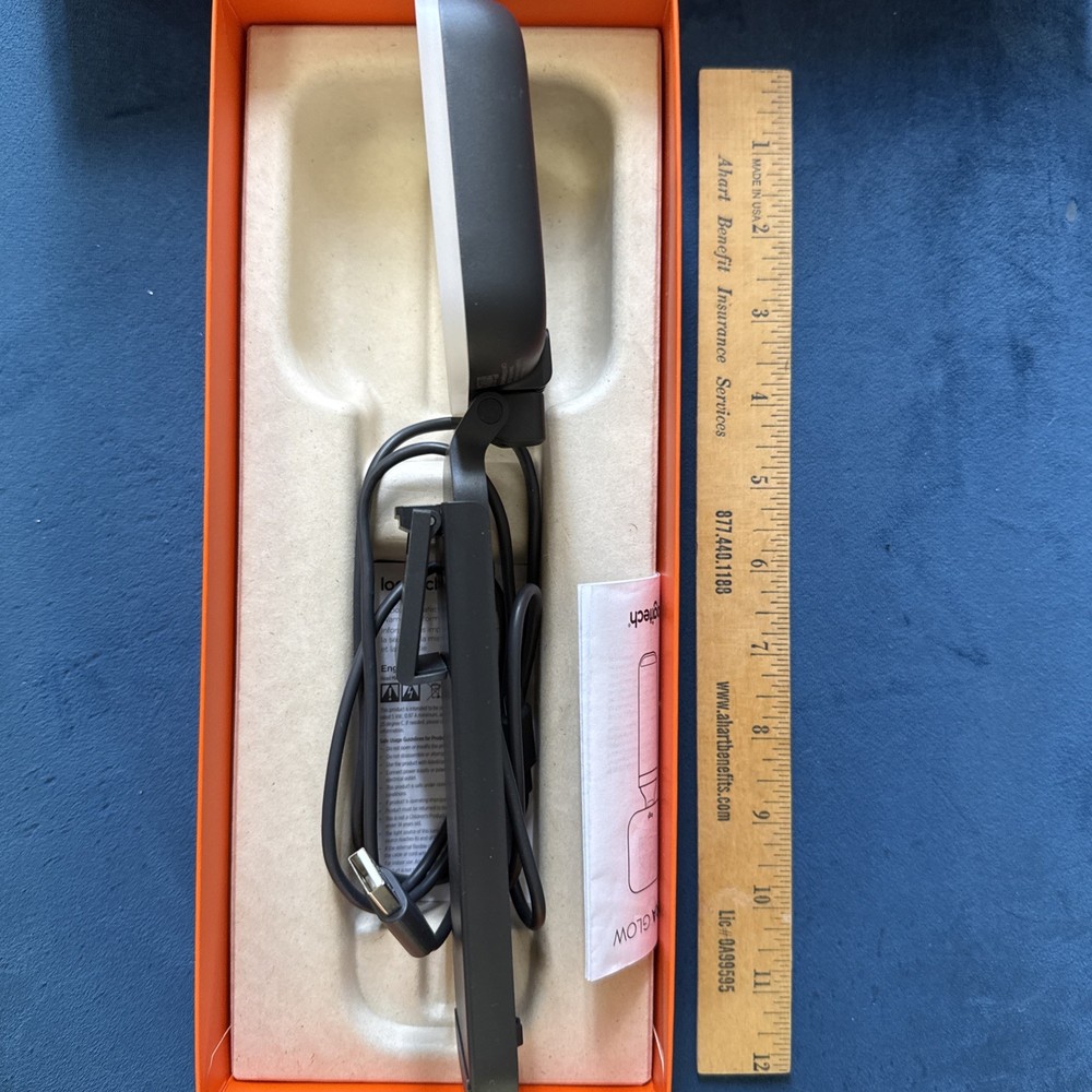 Logitech Litra Glow LED Streaming Light Gray USB Adjustable Mount No Box