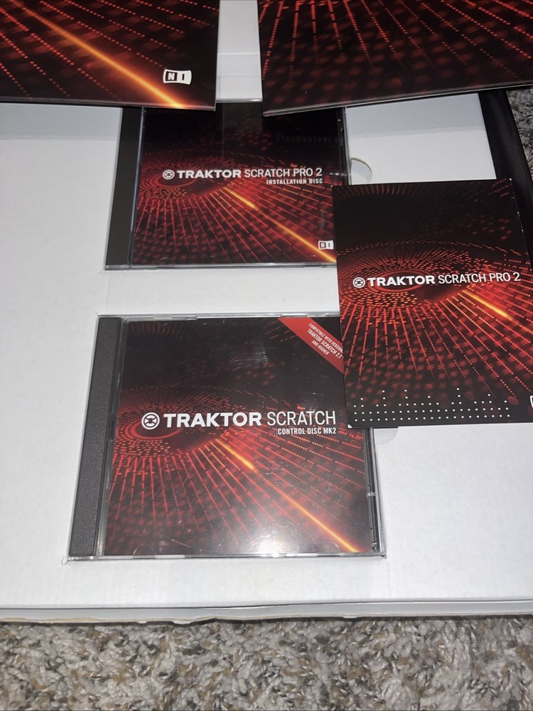 Traktor Scratch Pro Software and Timecode Kit with 2 Digital Vinyl Records