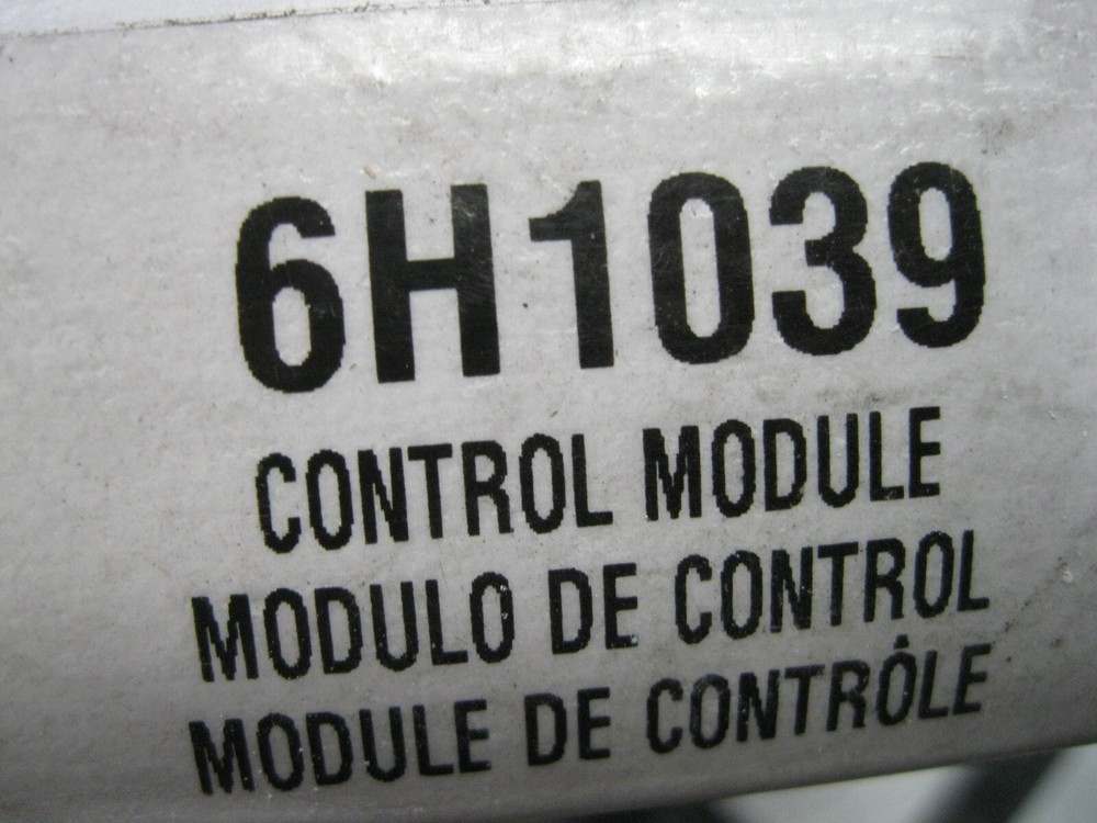 Ignition Control Module Airtex 6H1039 (nos, scratching)
