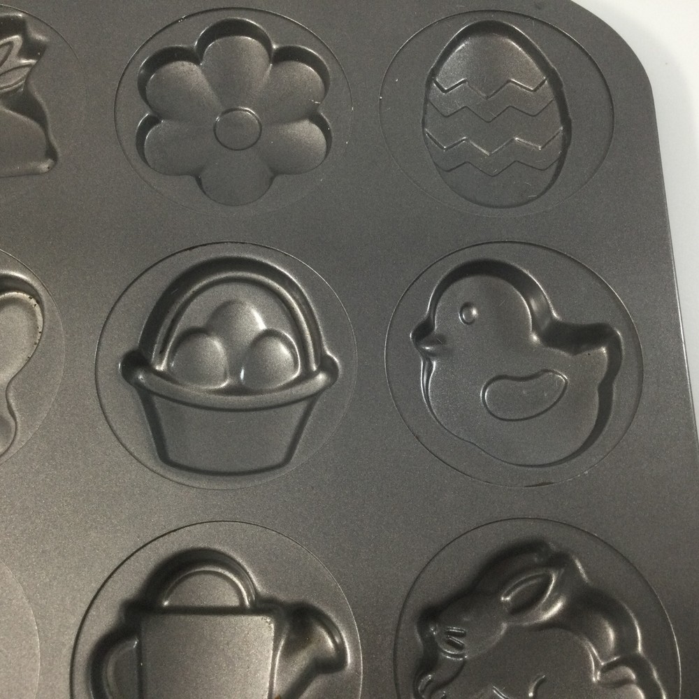 Wilton Baking Tray 12 Cookies Animals Flowers Easter